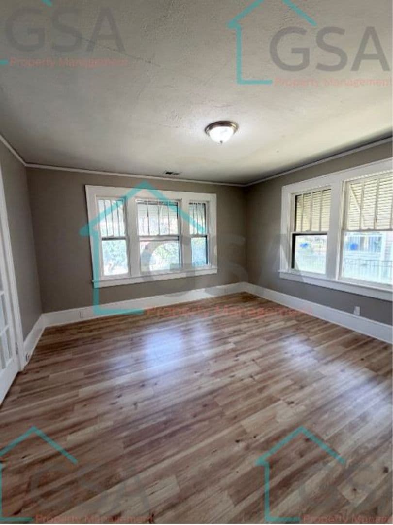 Greenville Apartment: 4113 East North Street