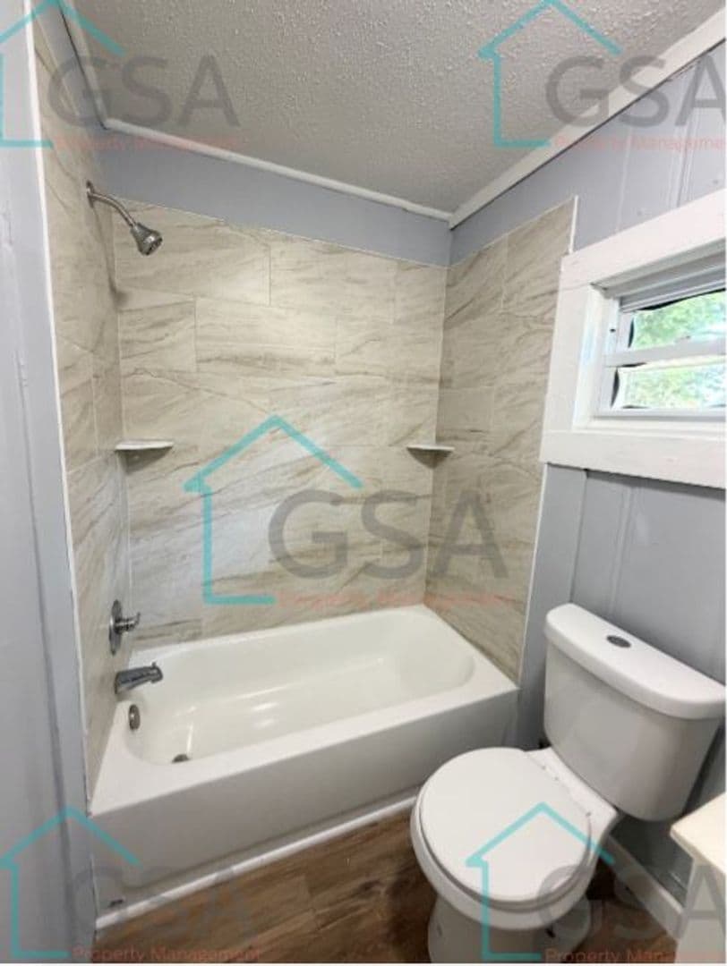 Greenville Apartment: 4113 East North Street