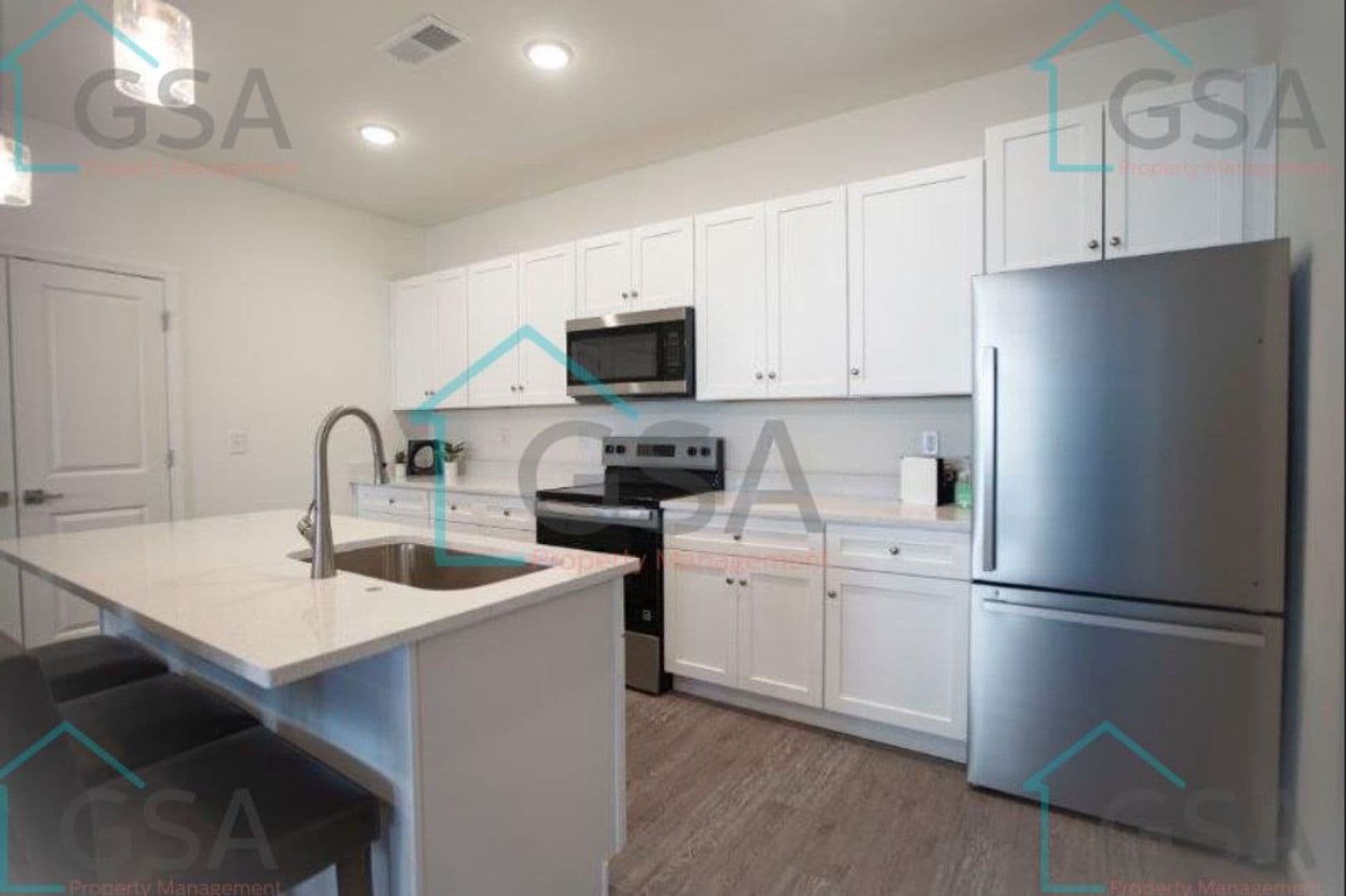 Taylors Apartment: Juliana Drive & Joseph Place
