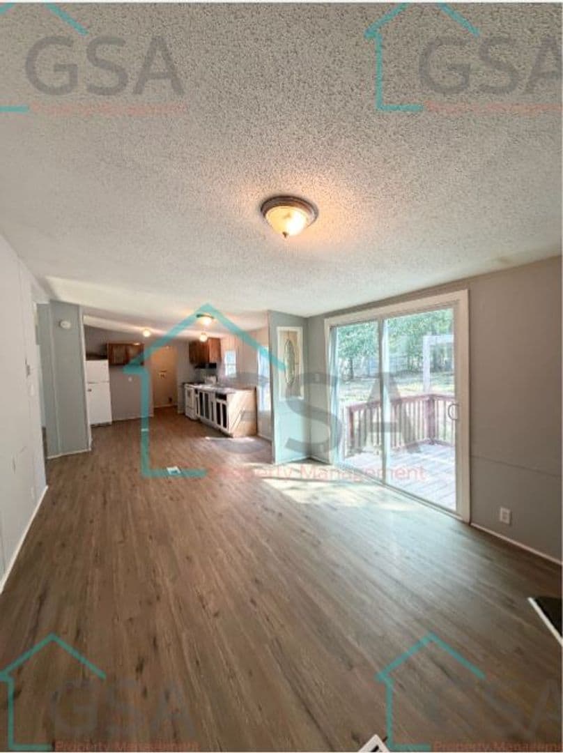 Pelzer Apartment: 304 Chevy Chase Blvd