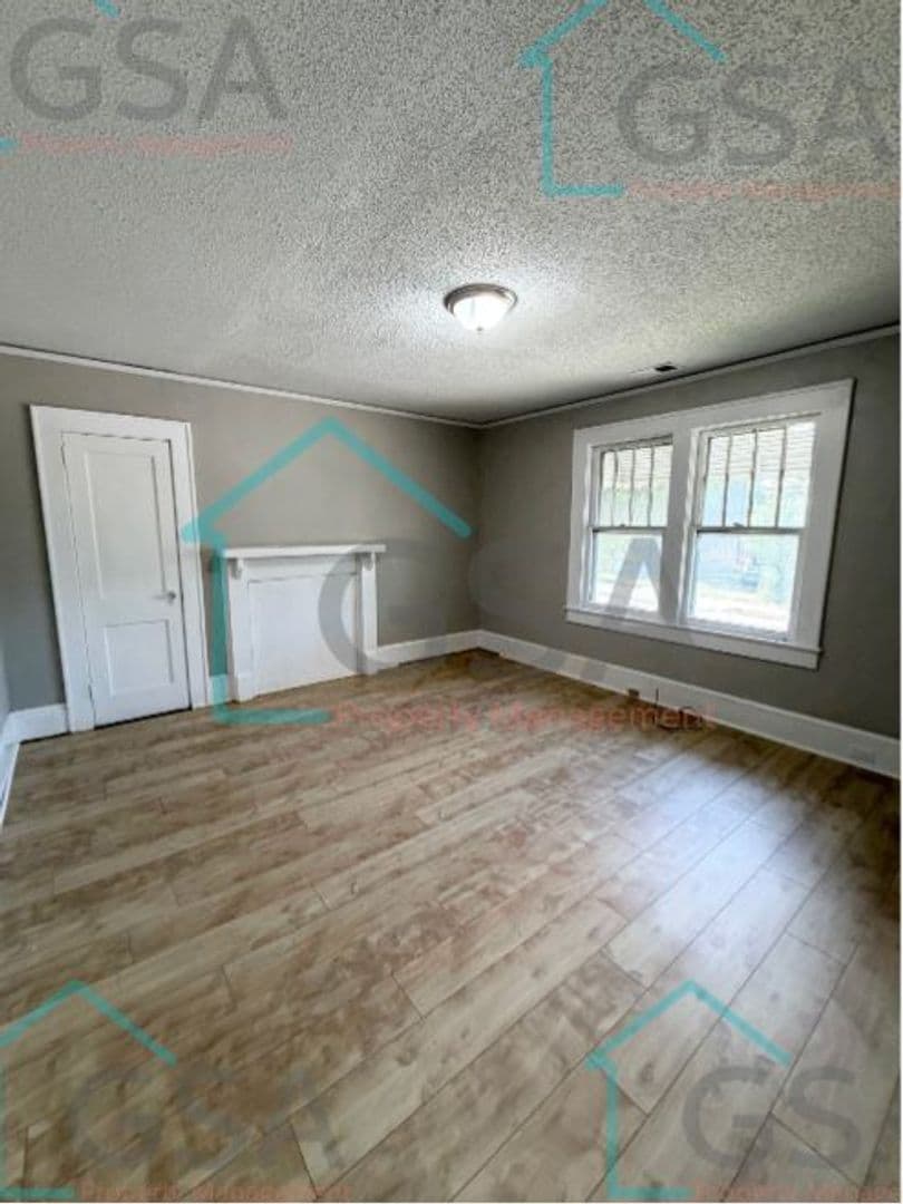 Greenville Apartment: 4113 East North Street