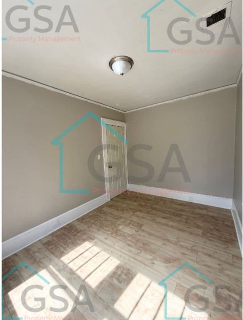 Greenville Apartment: 4113 East North Street