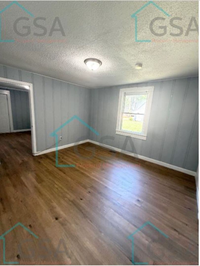 Greenville Apartment: 4113 East North Street