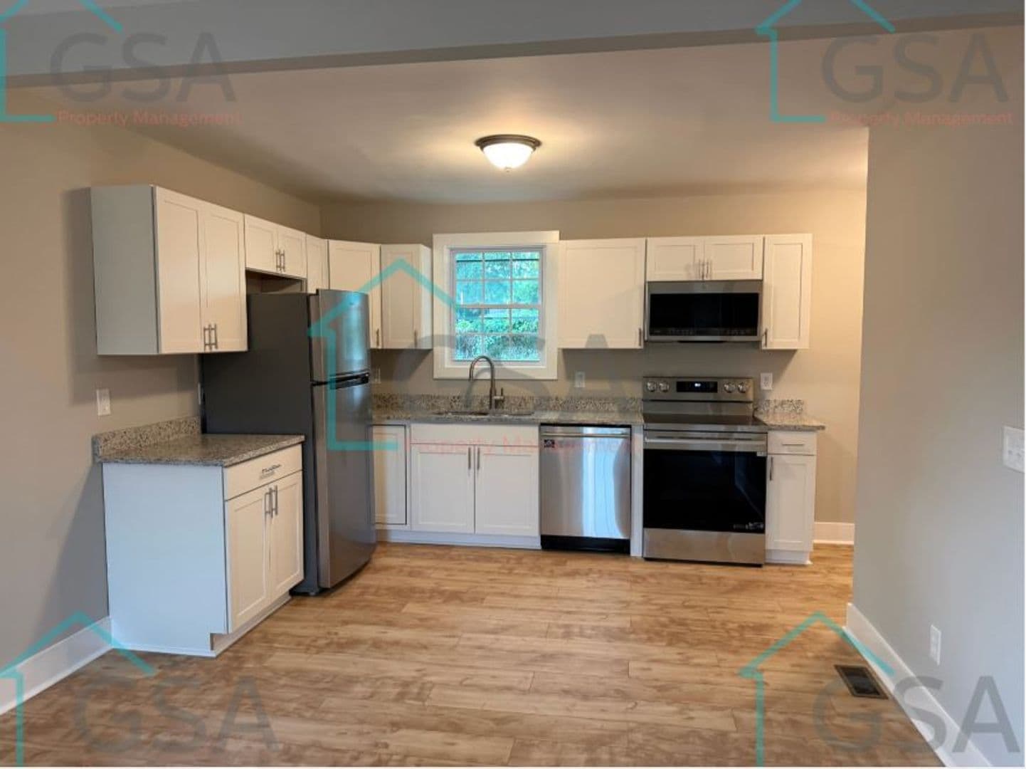 Spartanburg House: 694 Saxon Avenue