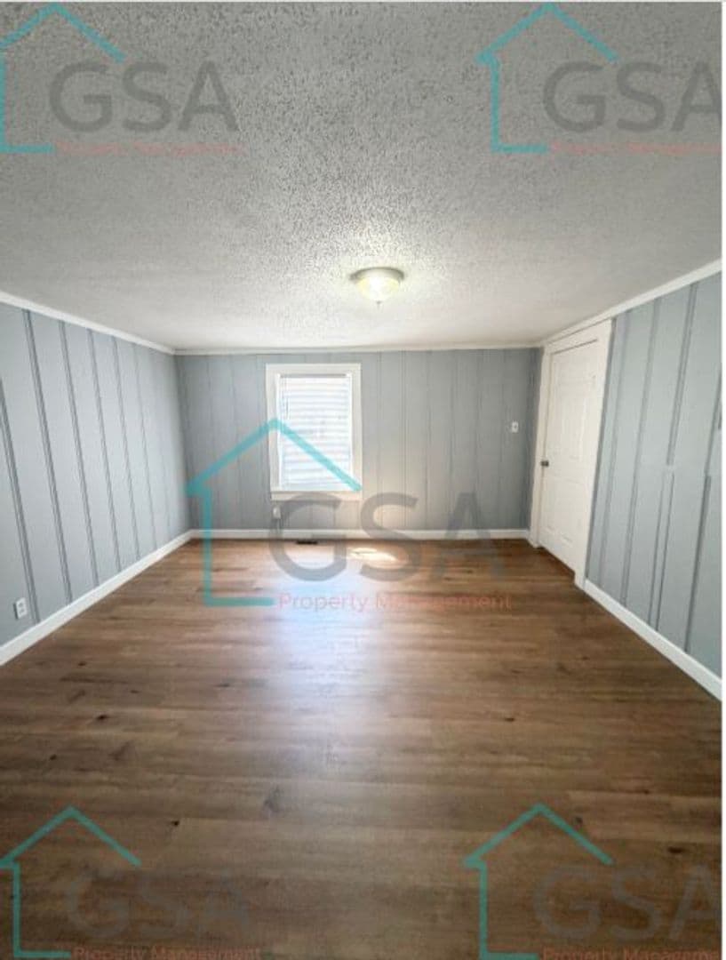 Greenville Apartment: 4113 East North Street