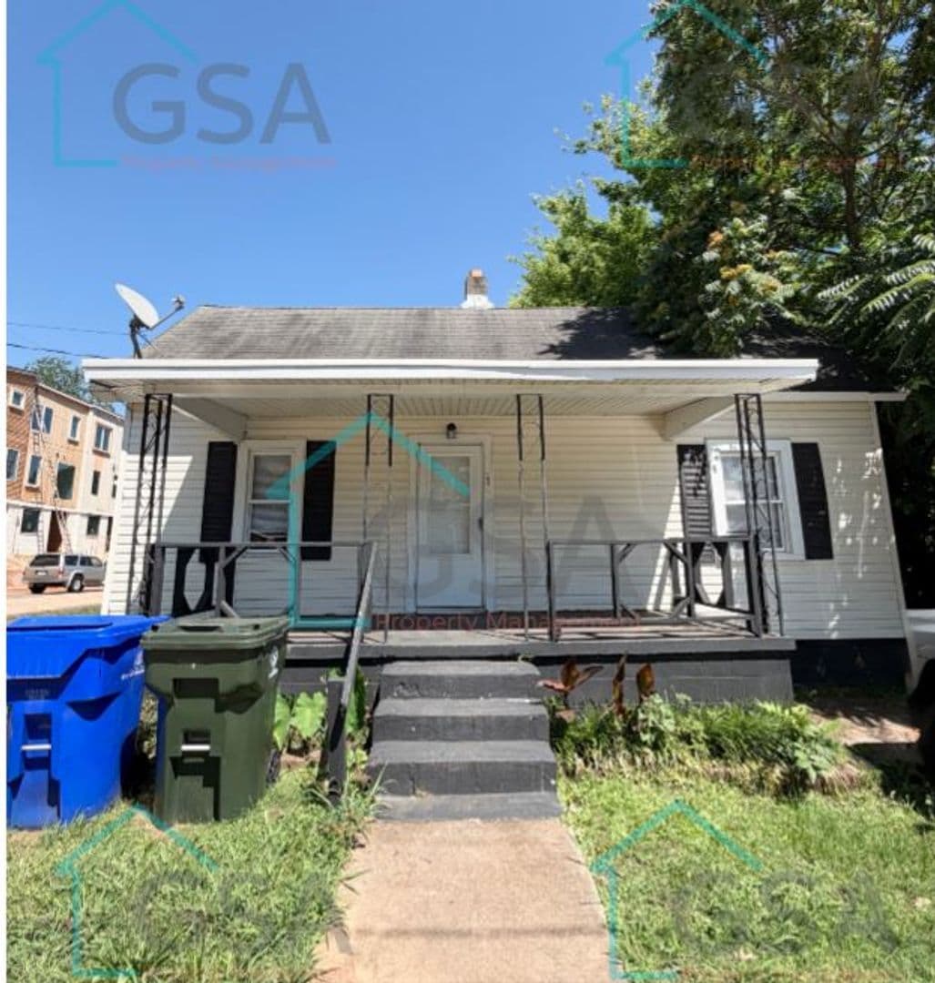 Greenville Apartment: 4113 East North Street