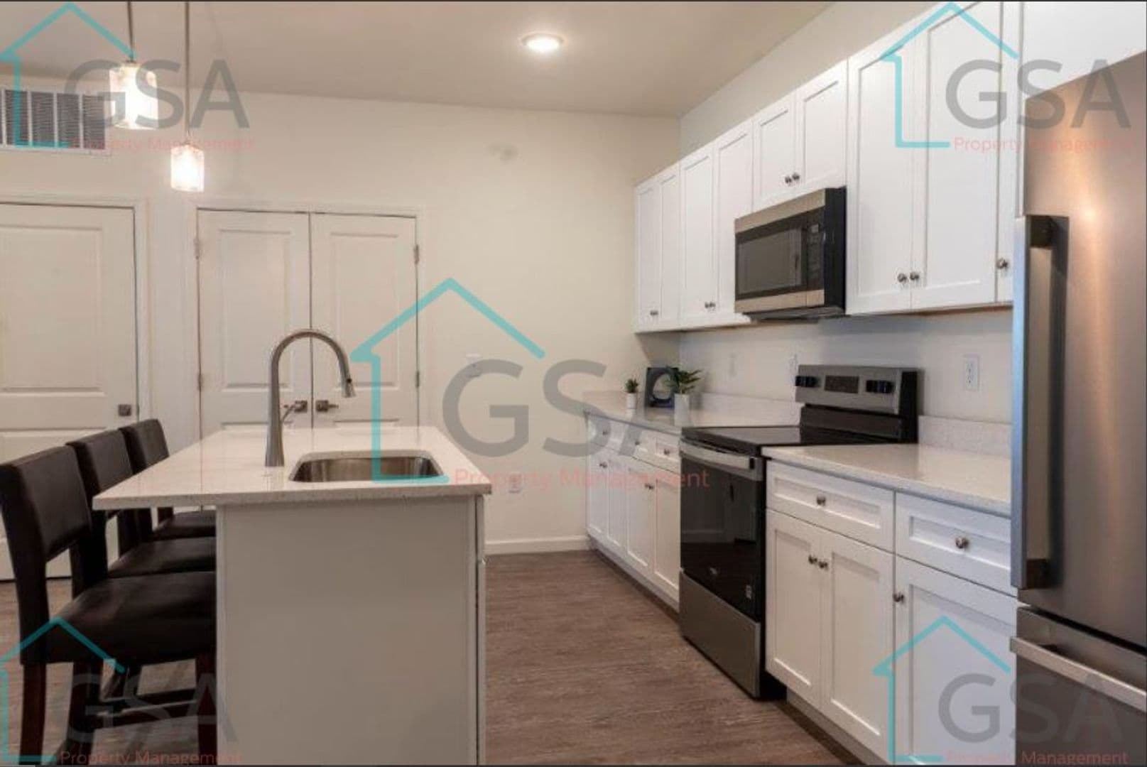 Taylors Apartment: Juliana Drive & Joseph Place