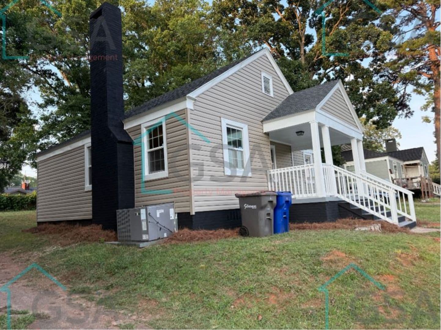 Spartanburg House: 694 Saxon Avenue