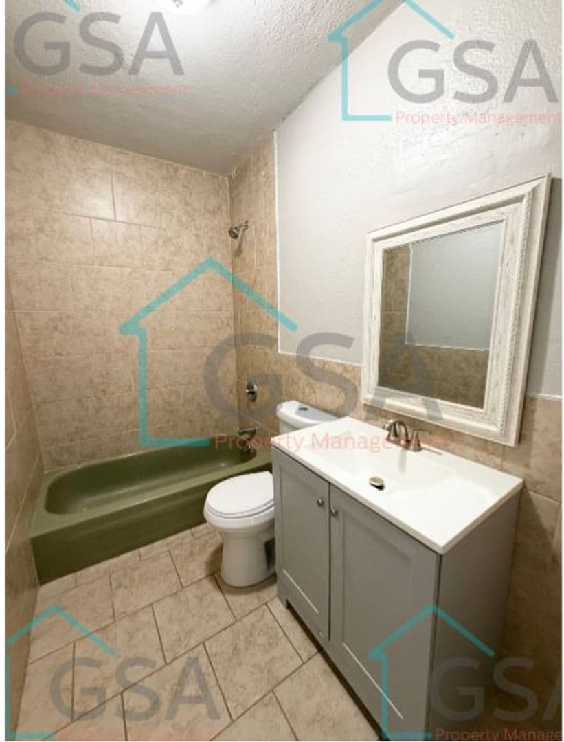 Greenville Apartment: 4113 East North Street