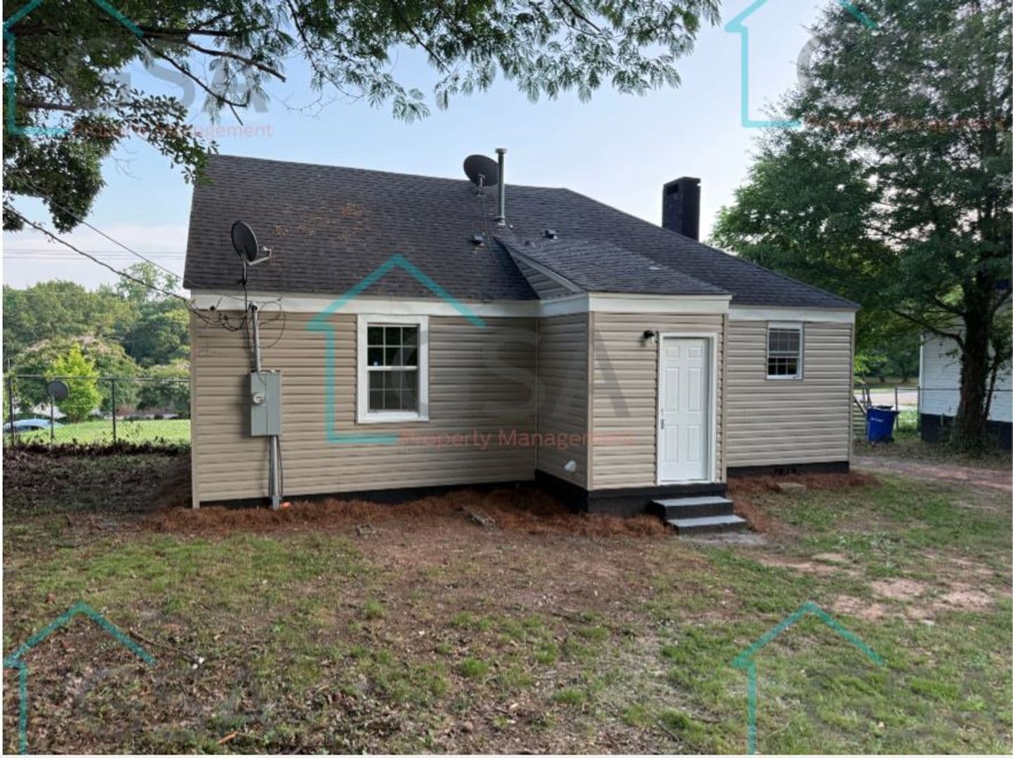 Spartanburg House: 694 Saxon Avenue