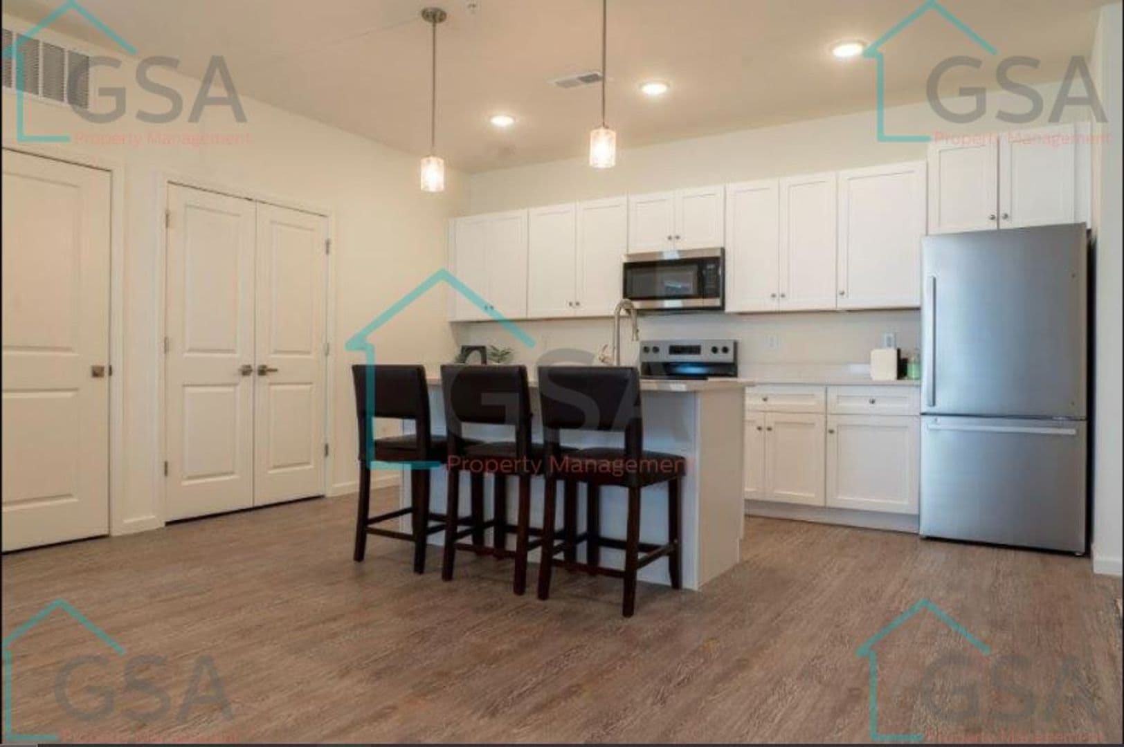 Taylors Apartment: Juliana Drive & Joseph Place