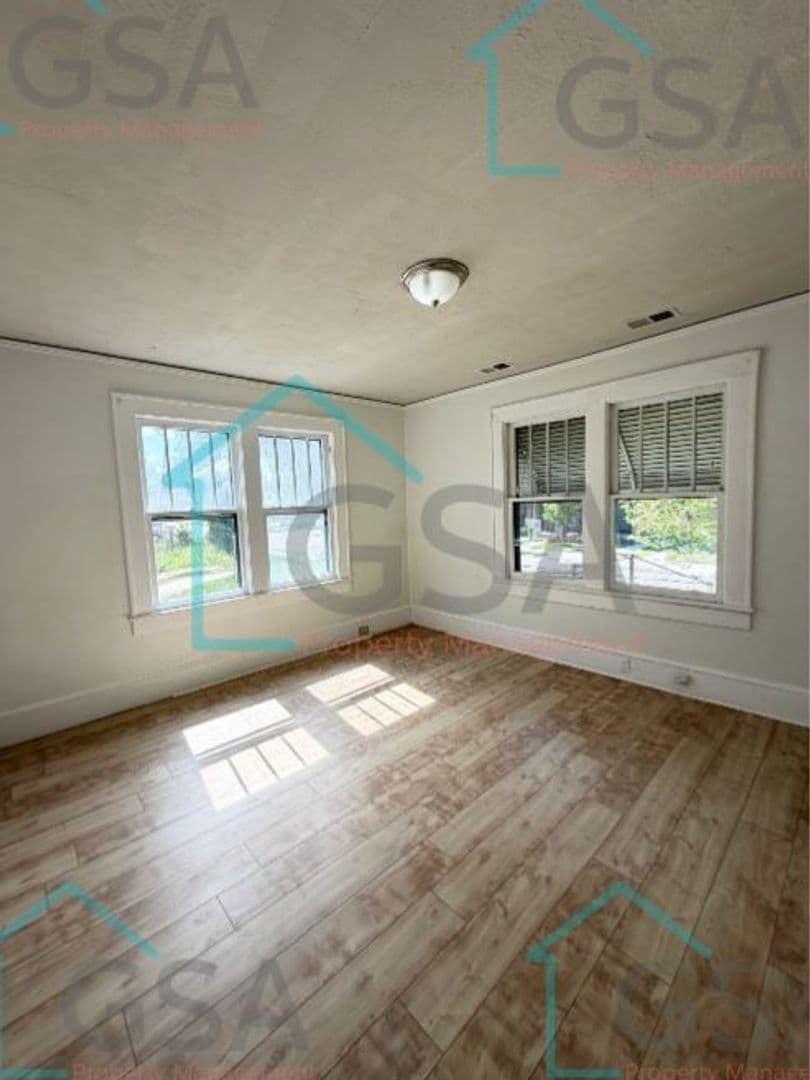 Greenville Apartment: 4113 East North Street