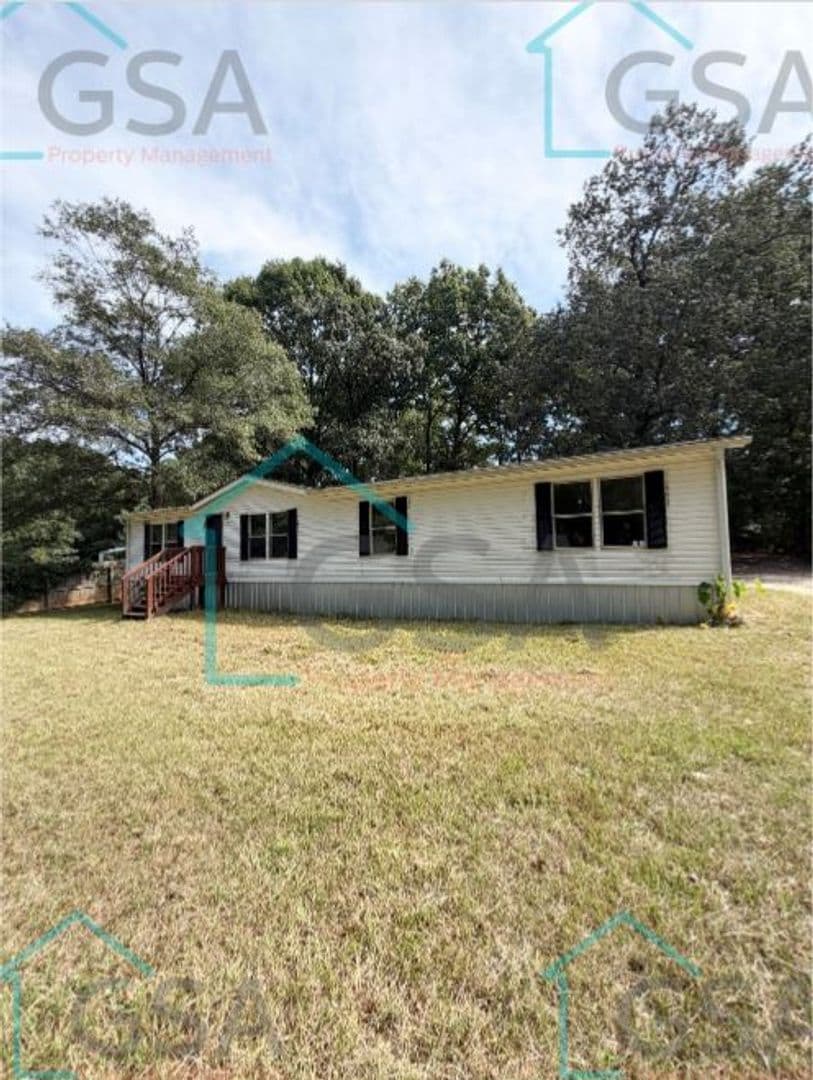 Pelzer Apartment: 304 Chevy Chase Blvd