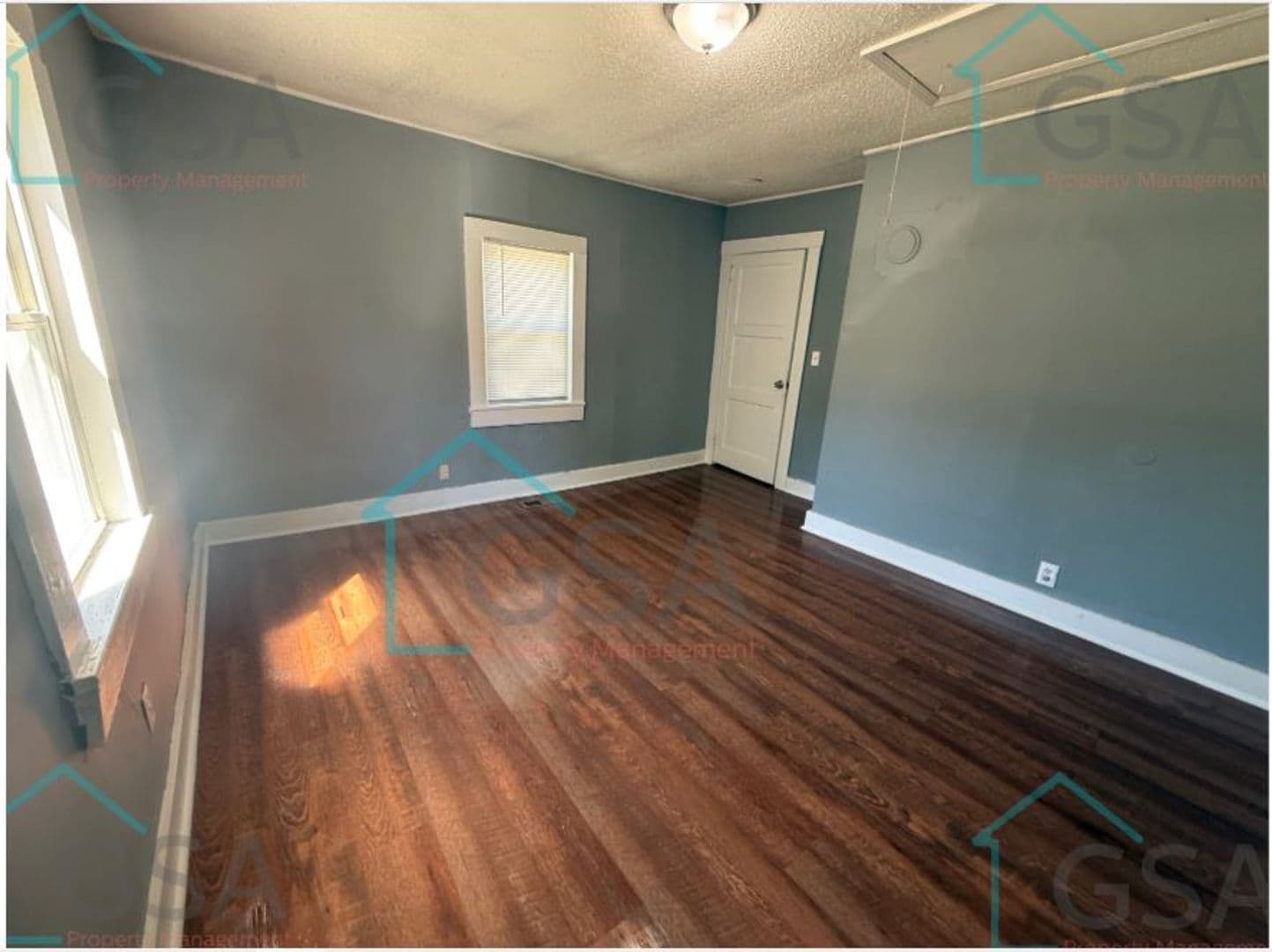 Greenville Apartment: -