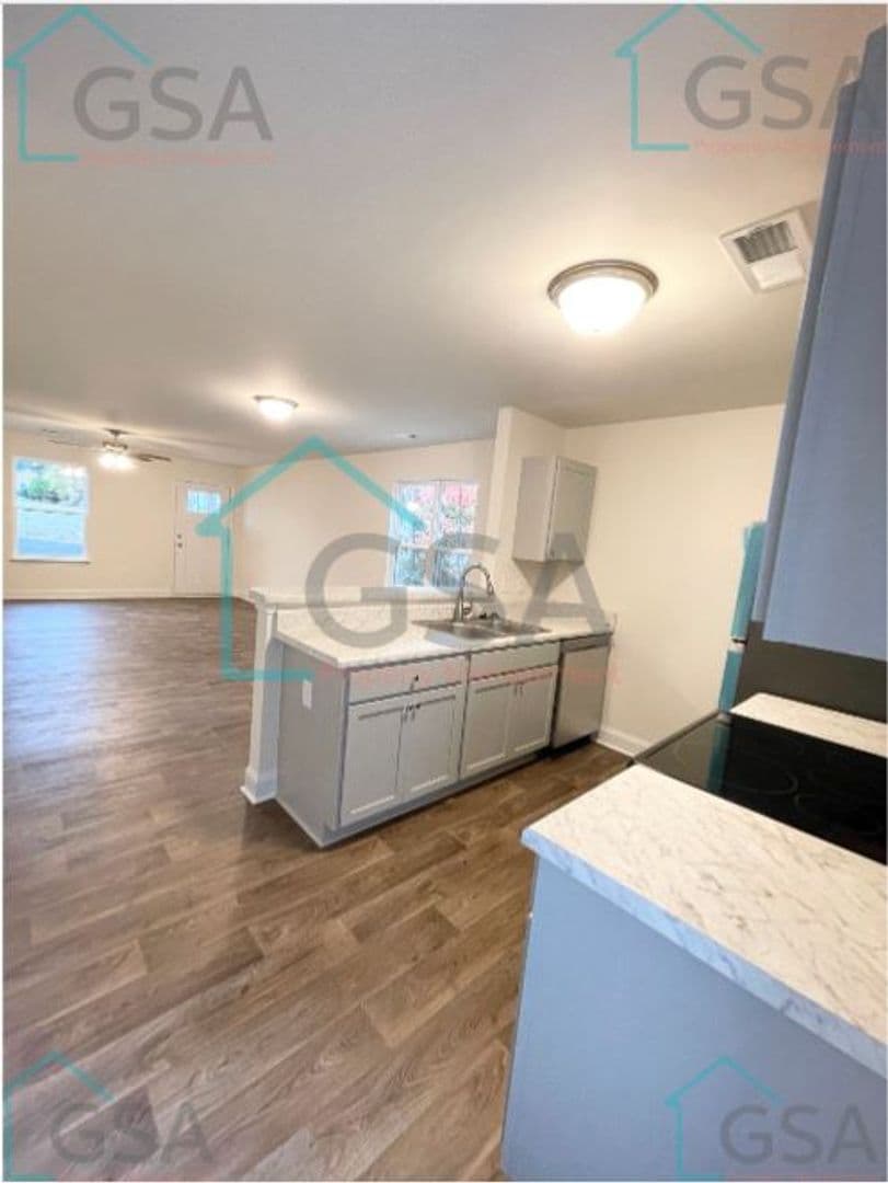 Easley Apartment: Liberty Drive & Old Liberty Road