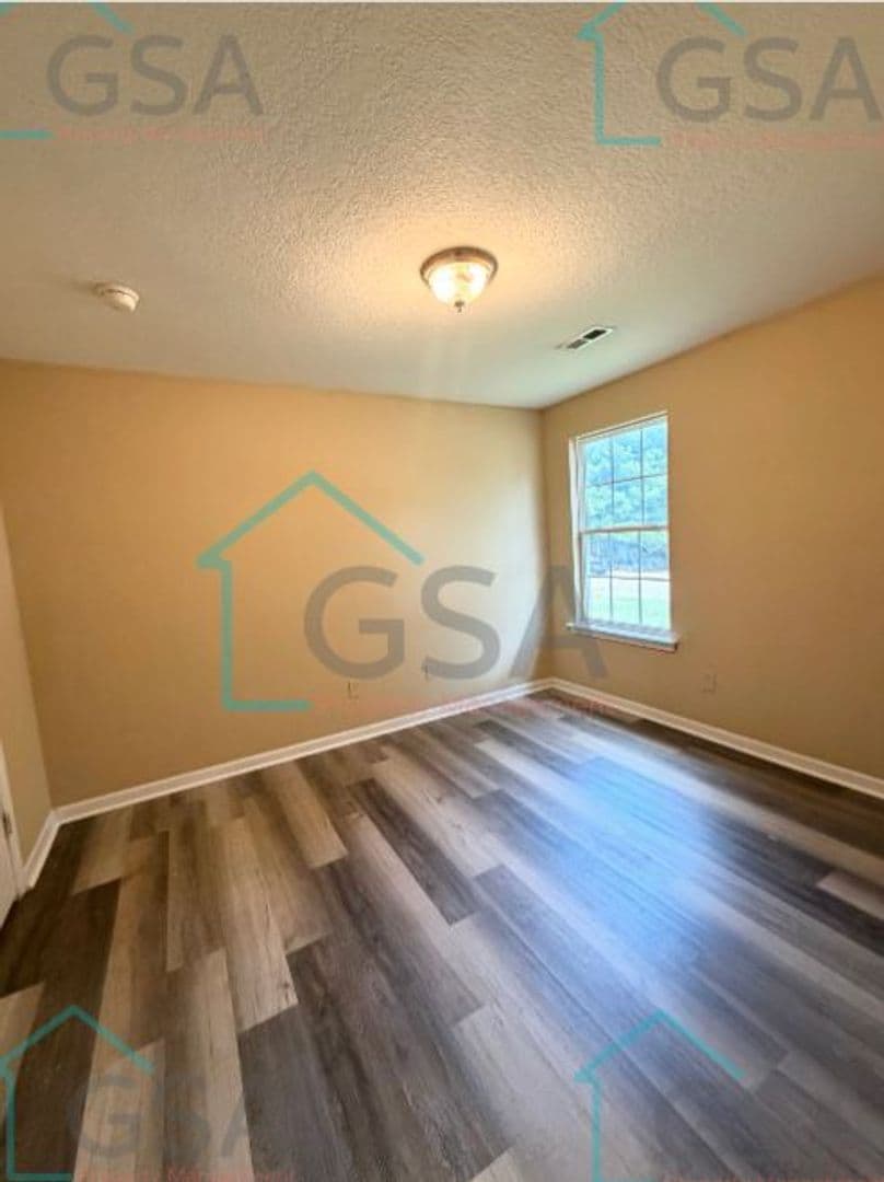 Greenville Apartment: 4113 East North Street -