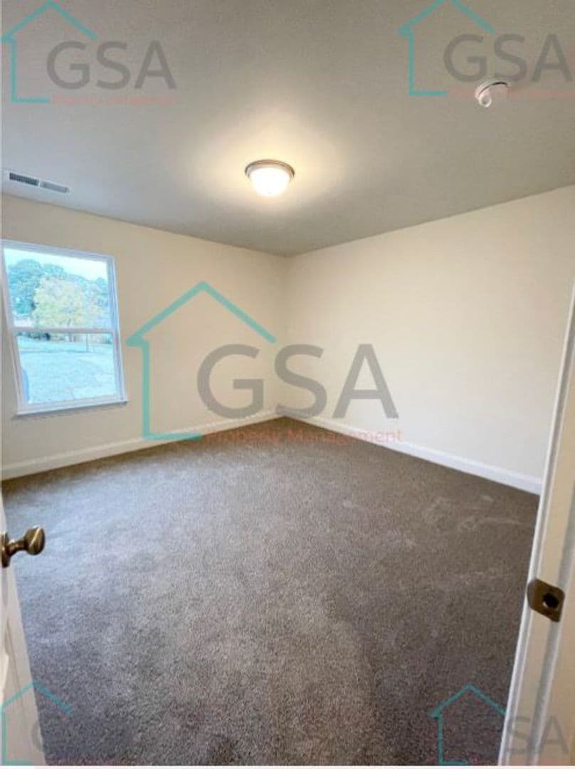 Easley Apartment: Liberty Drive & Old Liberty Road