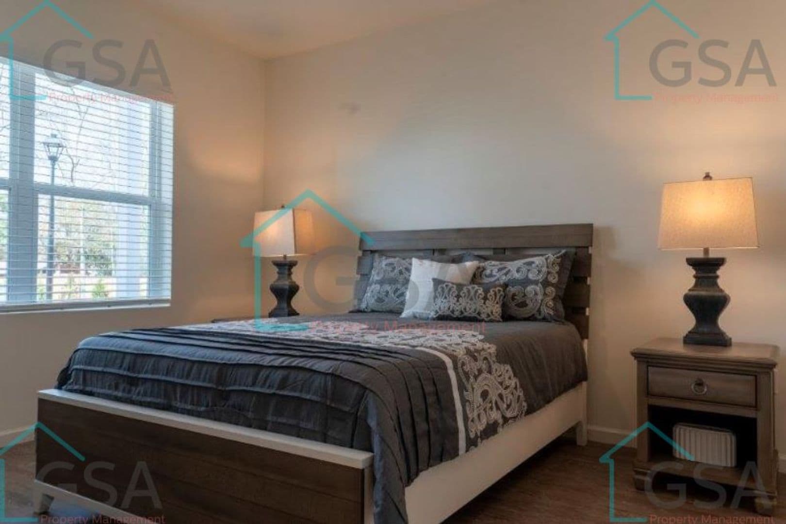 Taylors Apartment: Juliana Drive & Joseph Place
