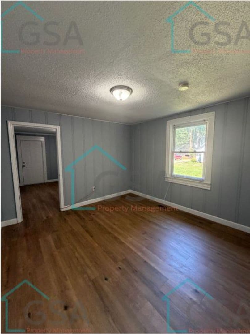 Greenville Apartment: 4113 East North Street