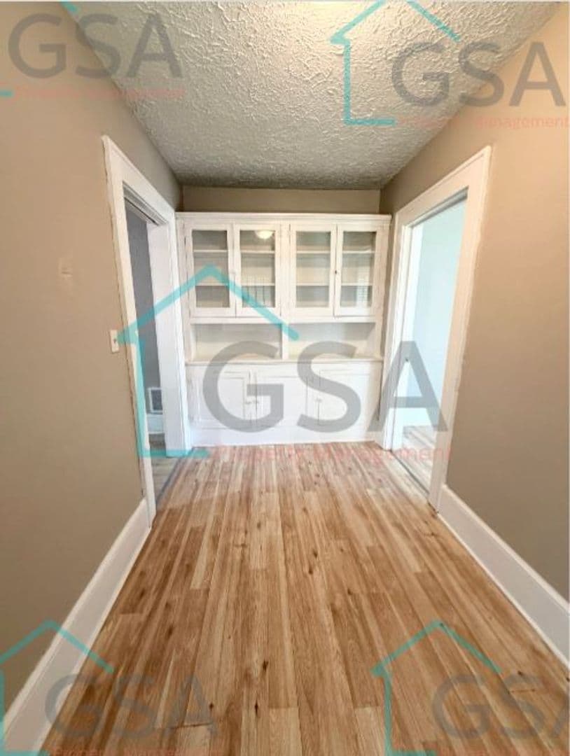 Greenville Apartment: 4113 East North Street