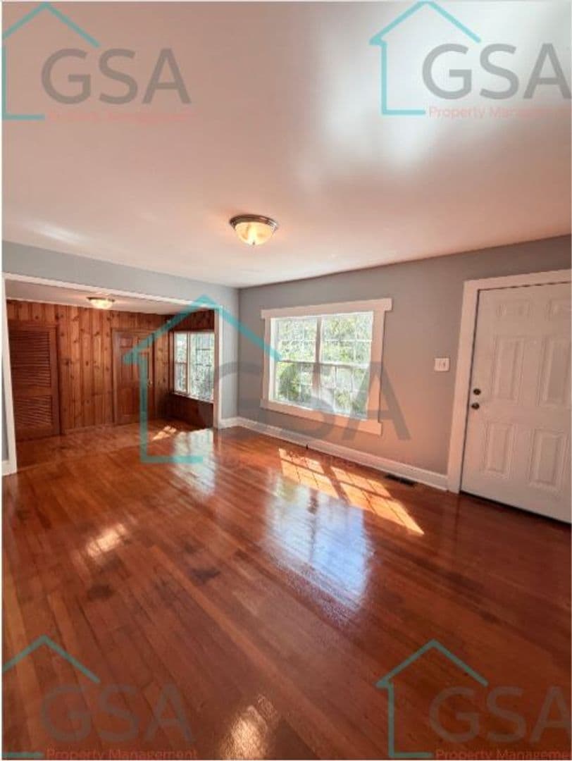 -Spartanburg Apartment: -