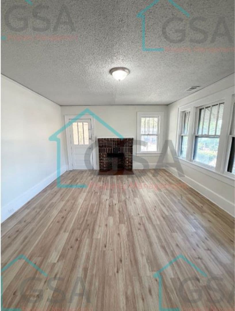 Greenville Apartment: 4113 East North Street