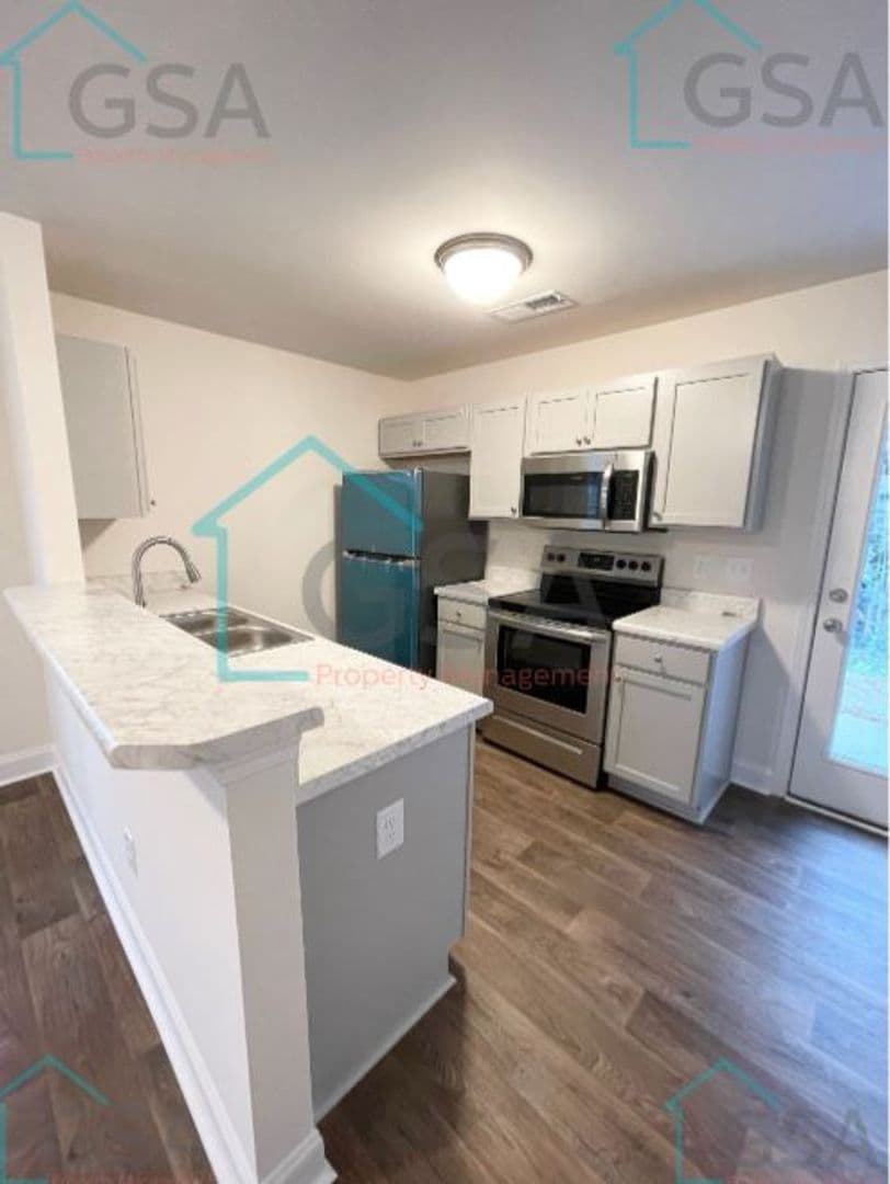 Easley Apartment: Liberty Drive & Old Liberty Road