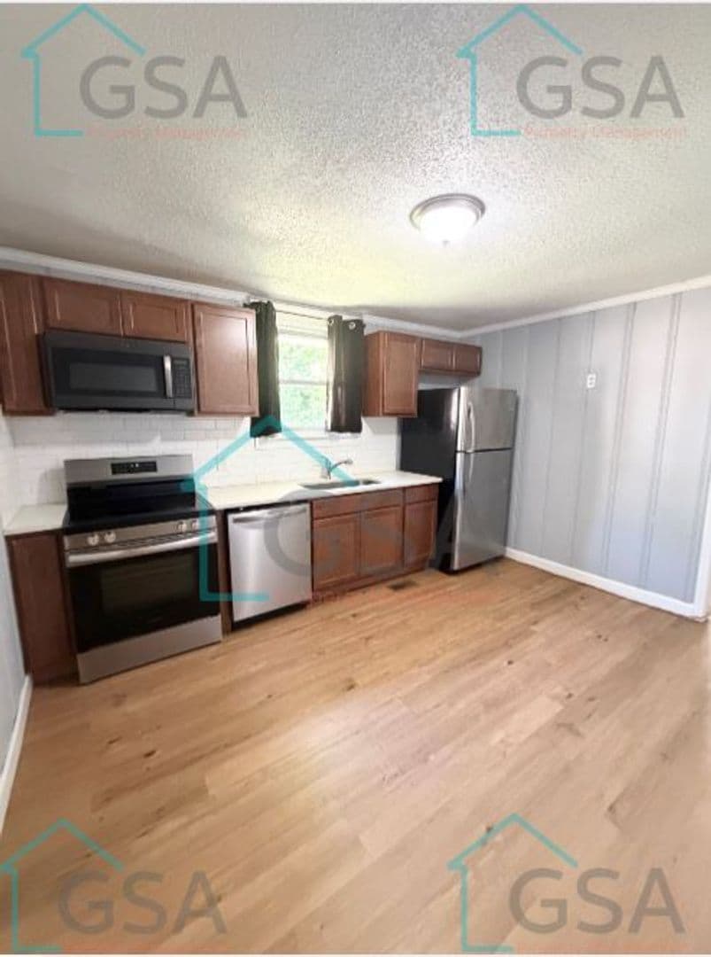 Greenville Apartment: 4113 East North Street