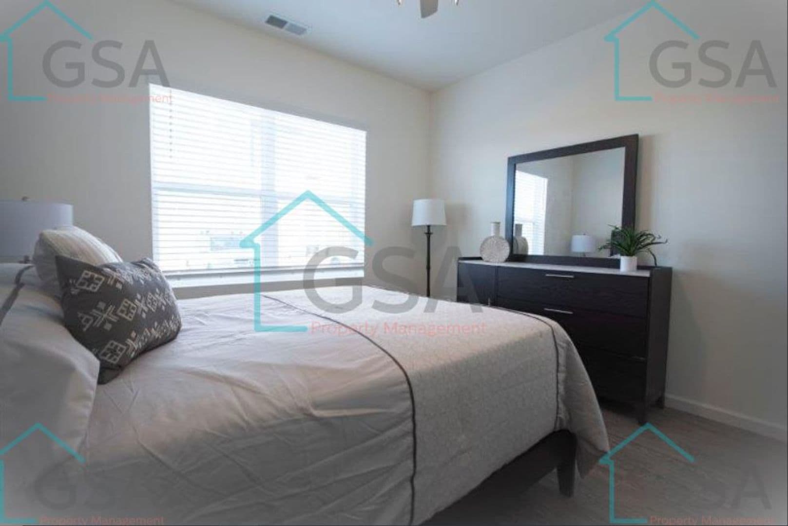Taylors Apartment: Juliana Drive & Joseph Place