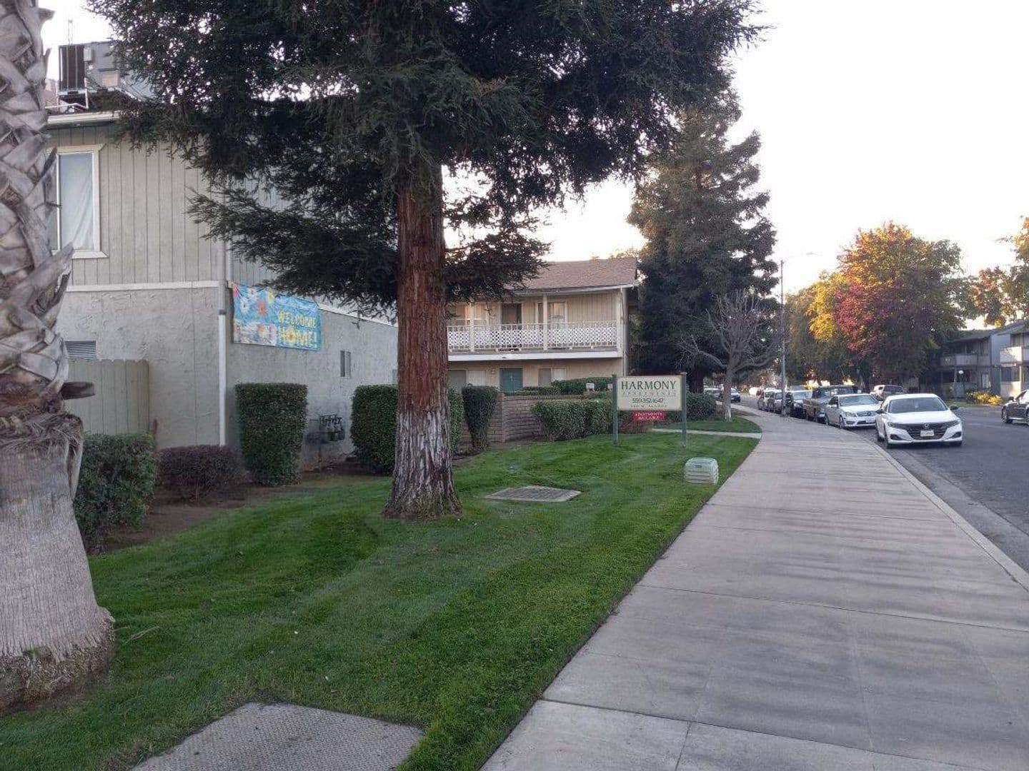 Clovis Apartment: 300 W Alamos Ave