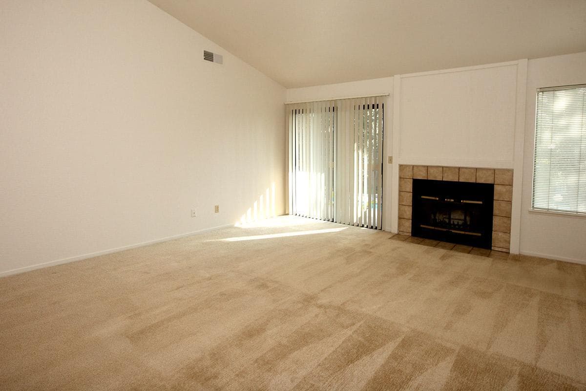 Bakersfield Apartment: 8200 Kroll Way