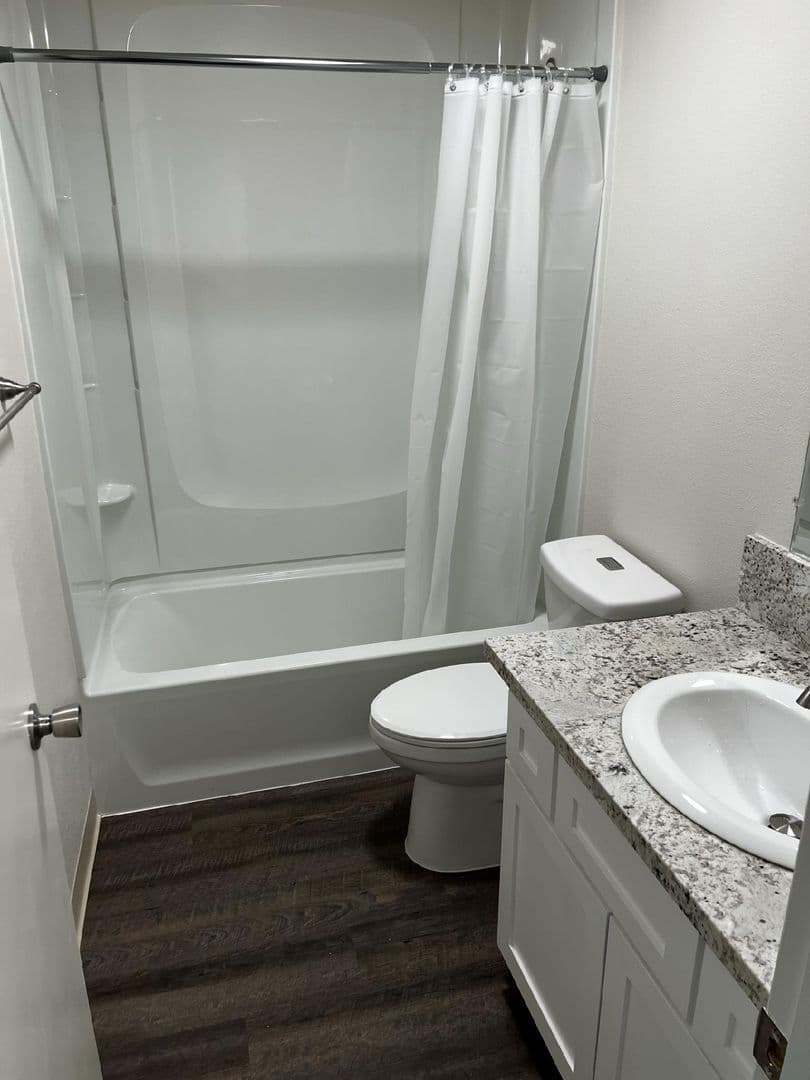 Fresno Apartment: 3294 E Dakota Ave.
