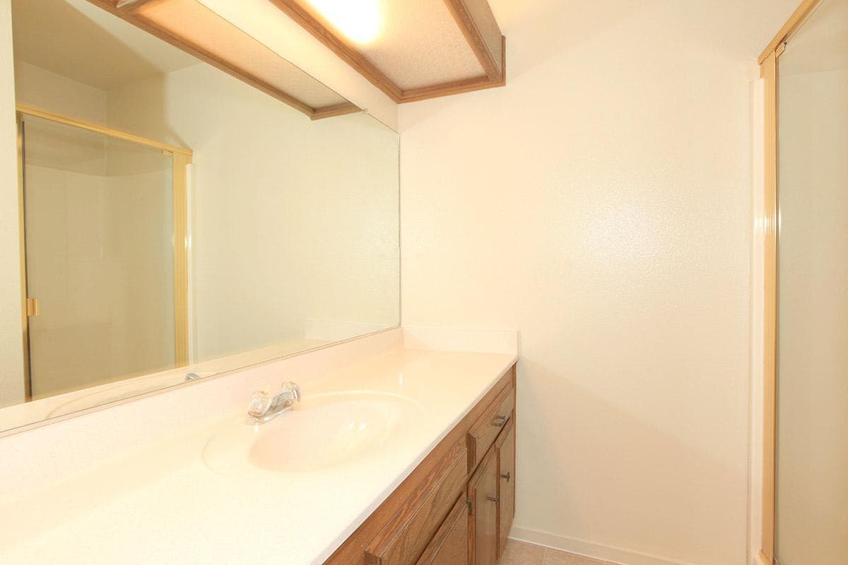 Bakersfield Apartment: 7601 Olympia Drive