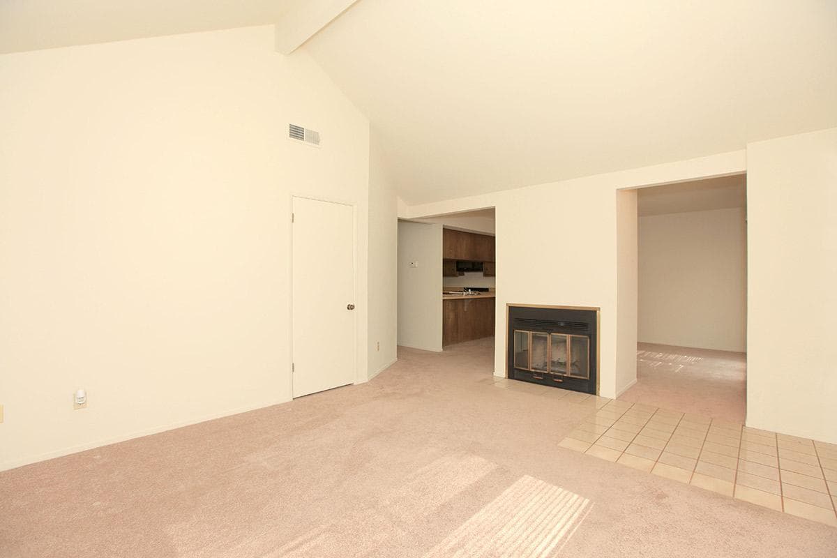Bakersfield Apartment: 7601 Olympia Drive