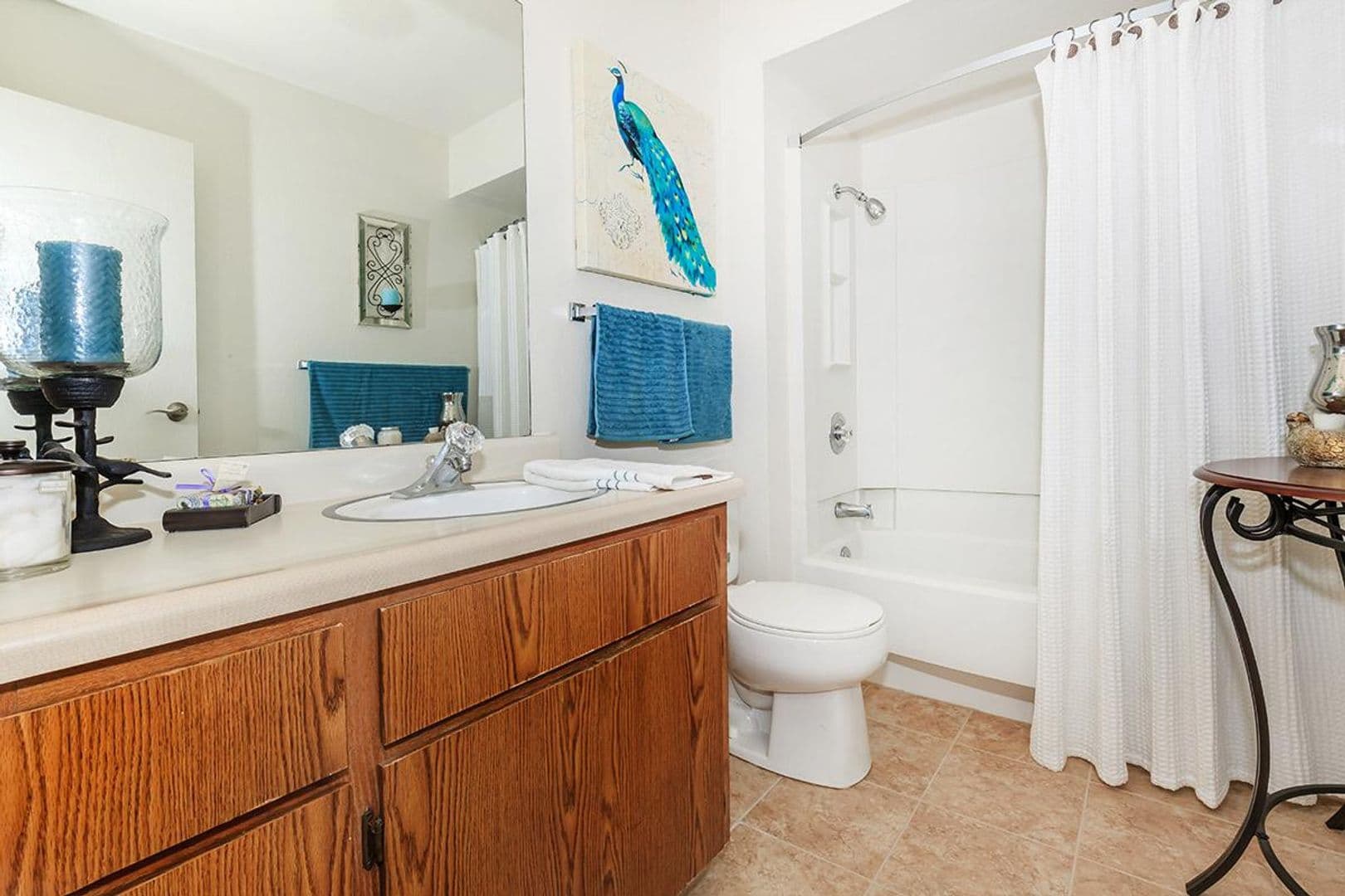 Fresno Apartment: 445 W Nees Ave