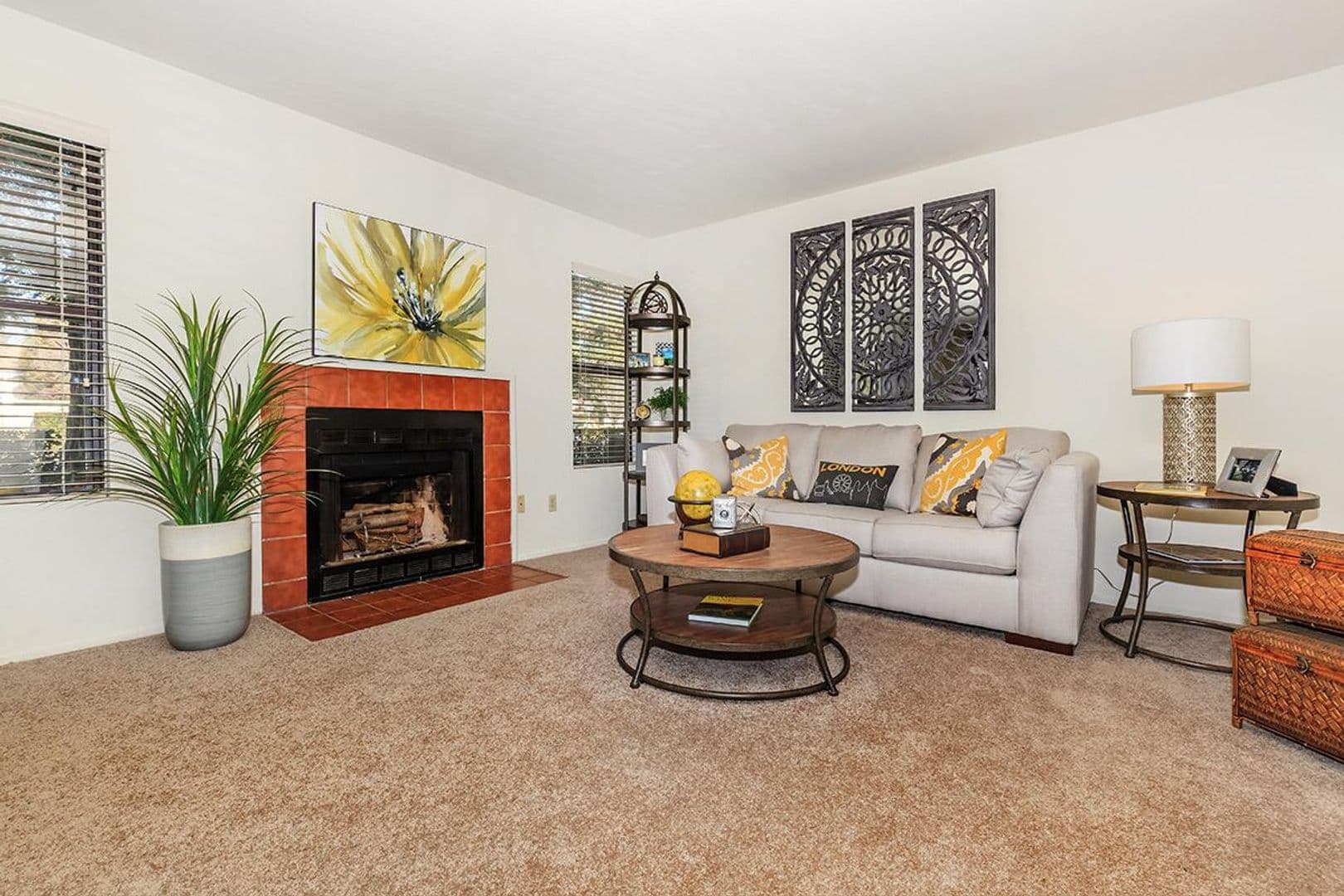 Fresno Apartment: 445 W Nees Ave