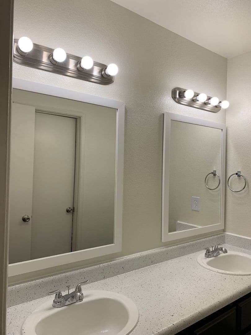 Fresno Apartment: 190 N Willow Ave