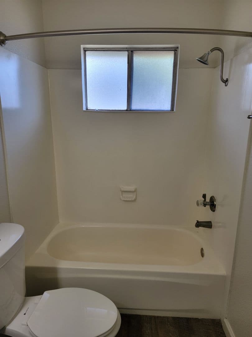 Fresno Apartment: 4294 N Hughes Ave.