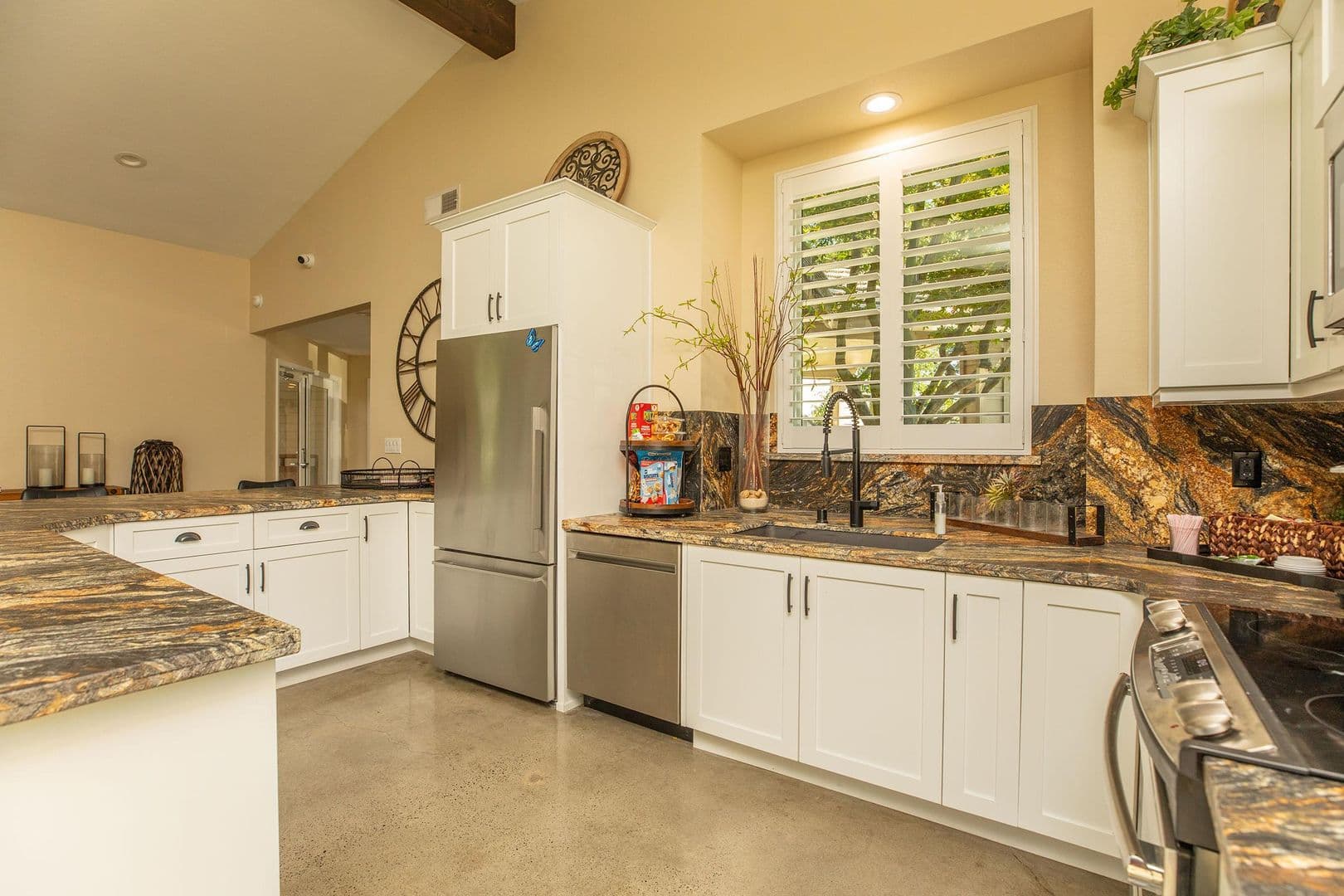 Clovis Apartment: 100 Fowler Ave.
