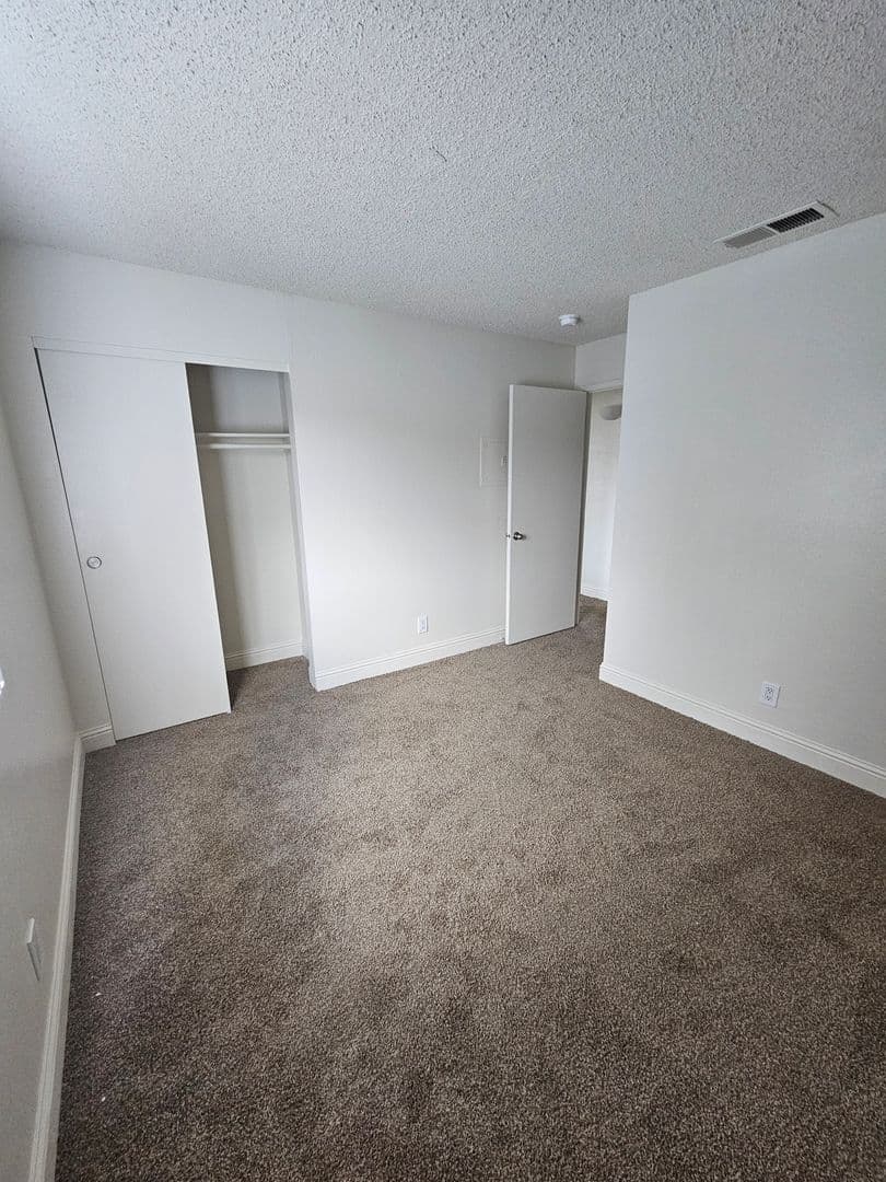 Fresno Apartment: 4918 N. Ninth