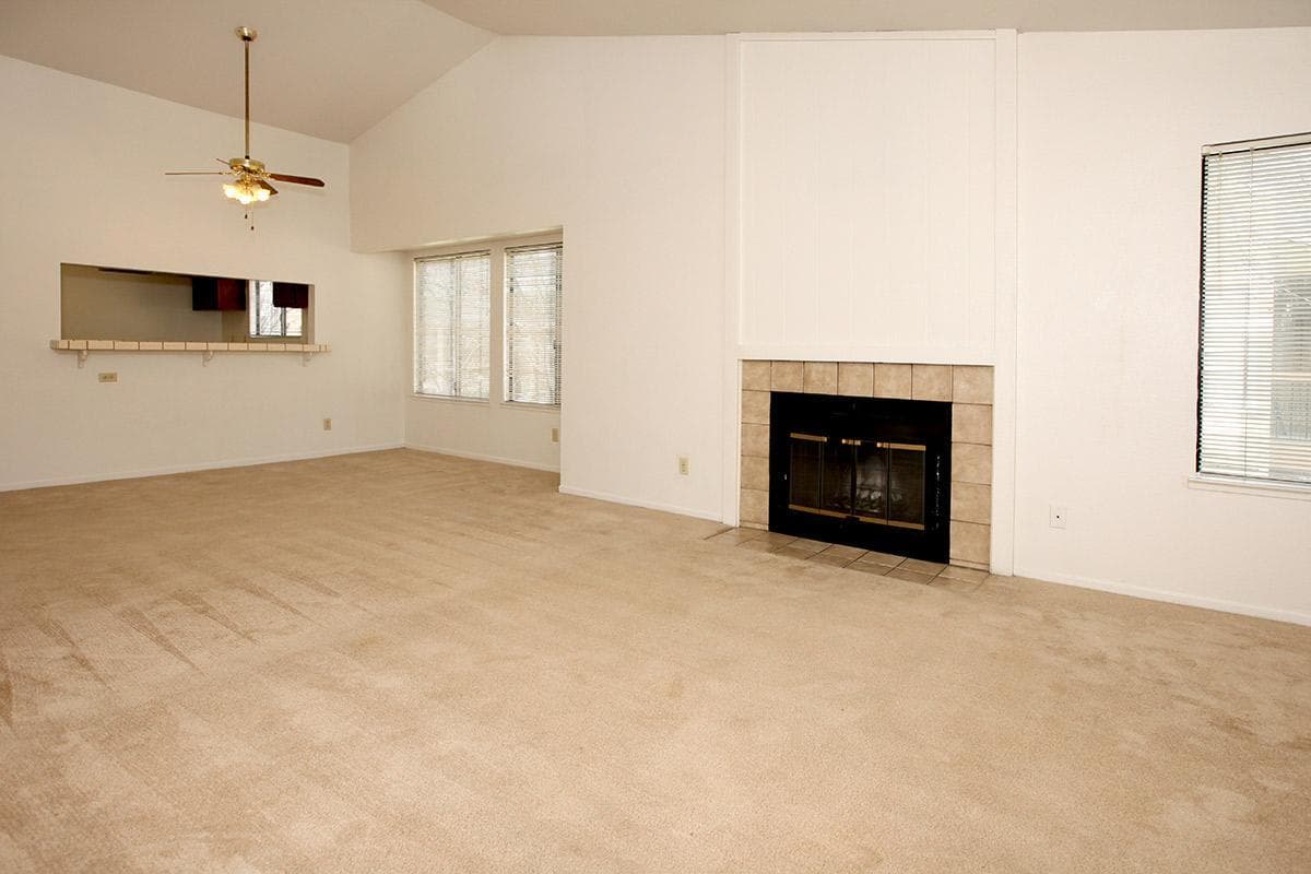 Bakersfield Apartment: 8200 Kroll Way