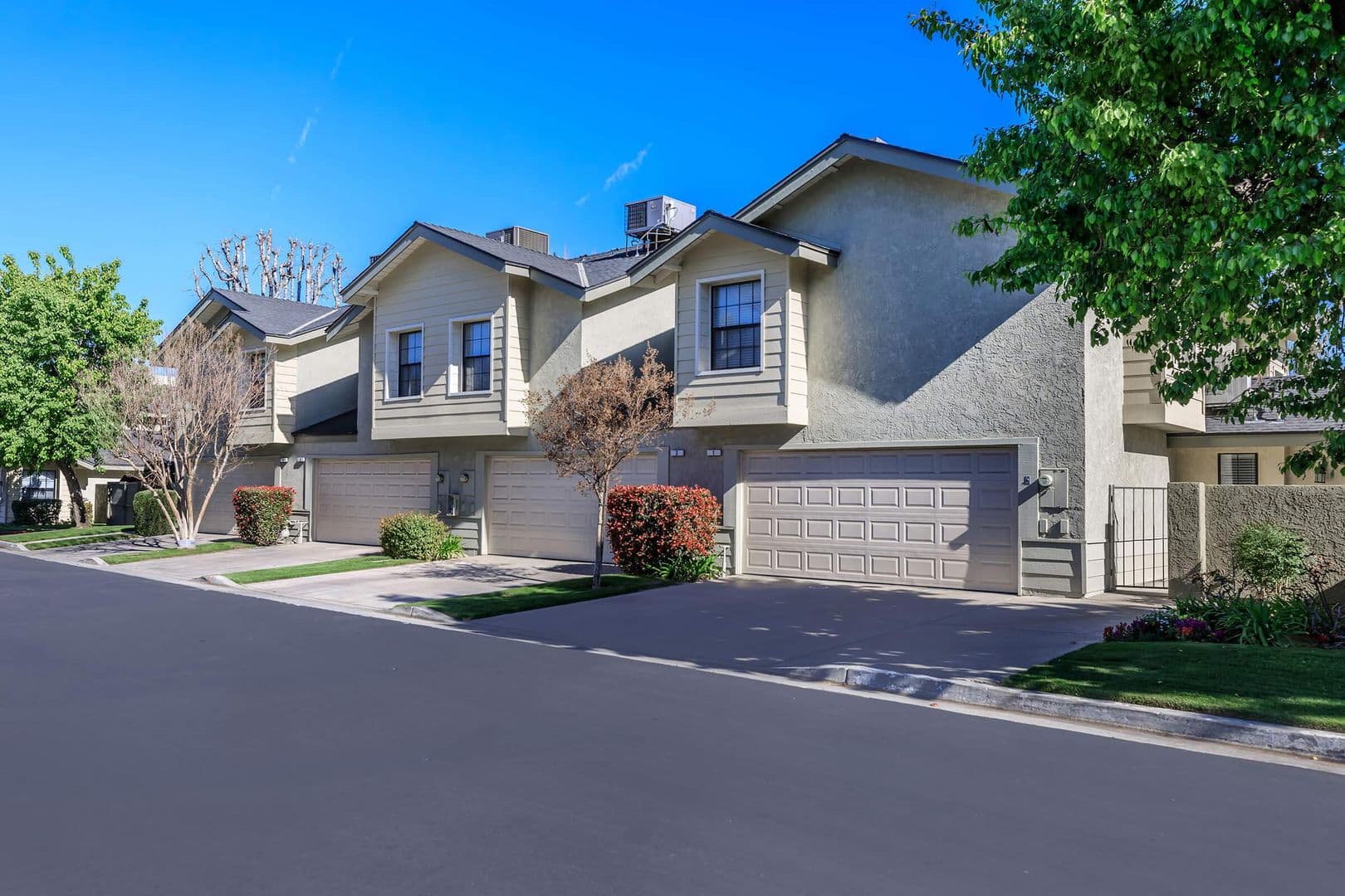 Bakersfield Apartment: 901 Mohawk St.