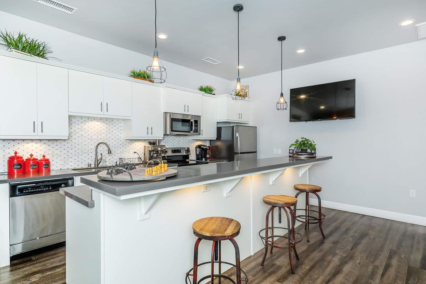 Clovis Apartment: 1201 Scott Ave.