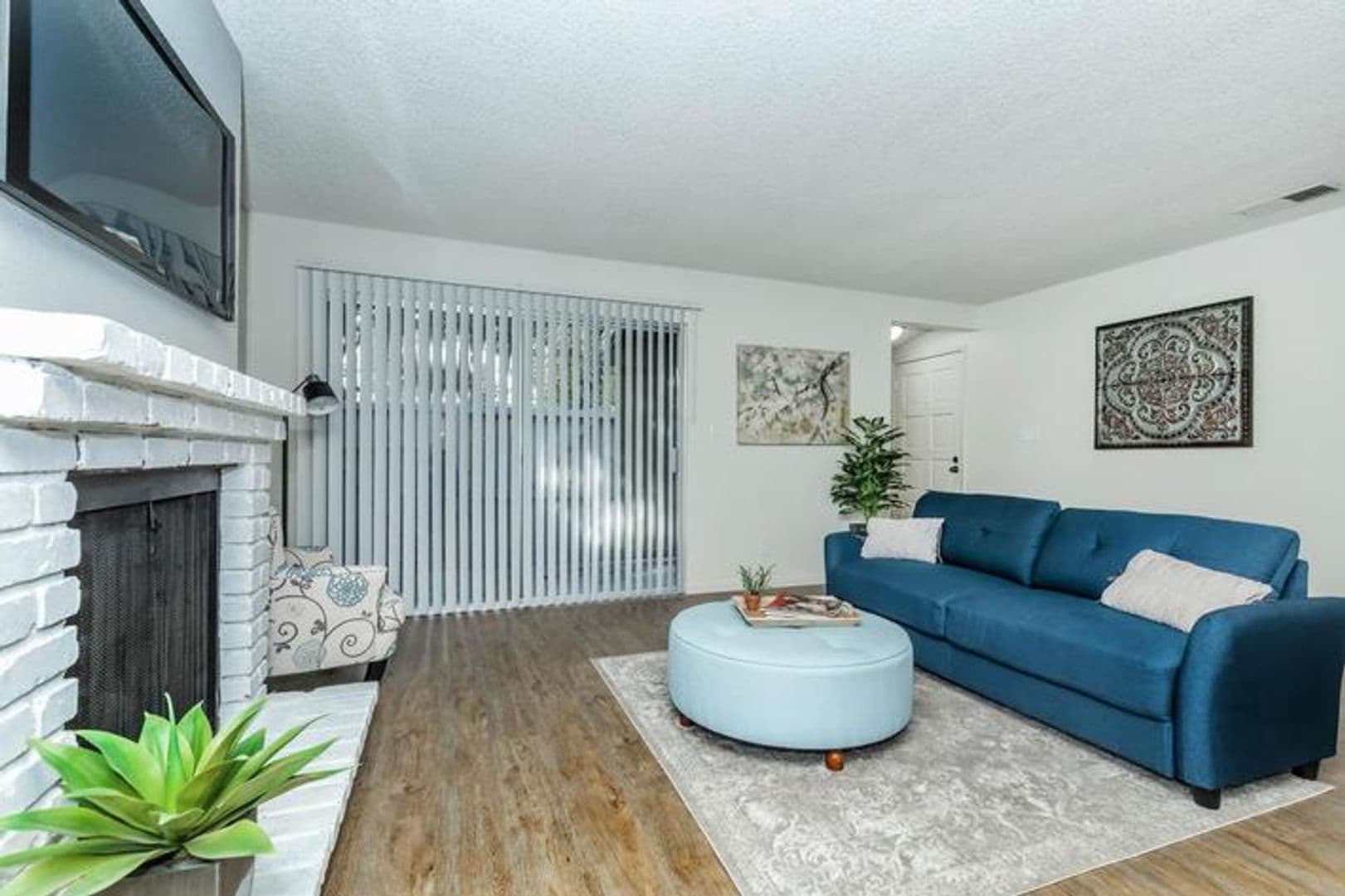 Clovis Apartment: 1201 Scott Ave.