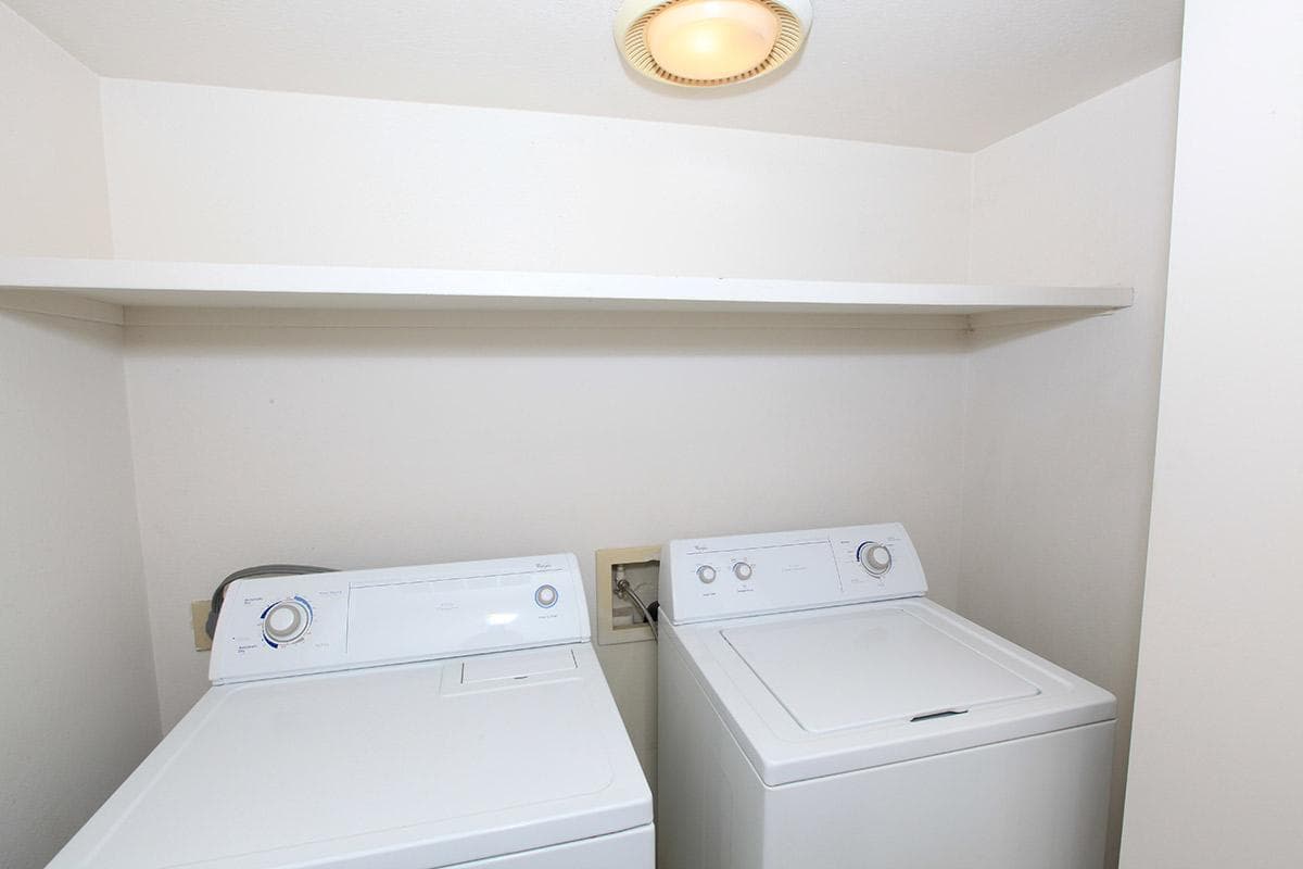 Bakersfield Apartment: 8200 Kroll Way