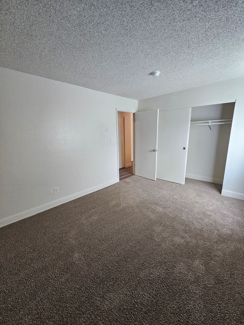 Fresno Apartment: 4918 N. Ninth