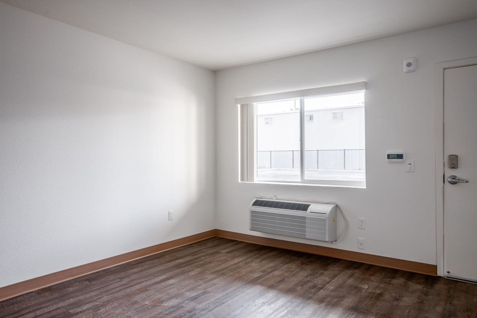 Fresno Apartment: 1840 Broadway Street