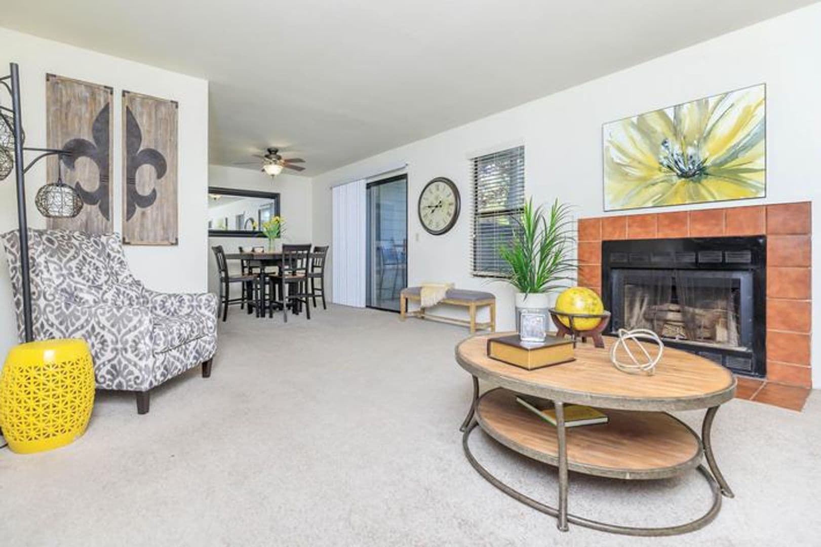 Fresno Apartment: 445 W Nees Ave