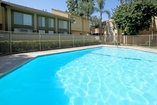 Bakersfield Apartment: 800 New Stine Road