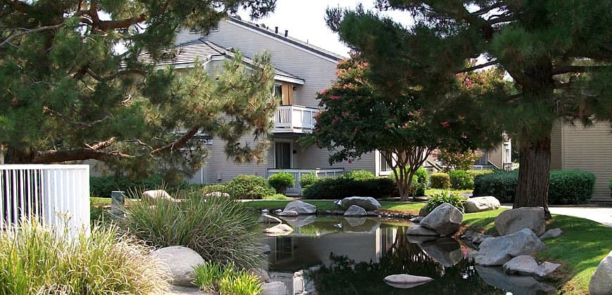 Bakersfield Apartment: 8101 Camino Media